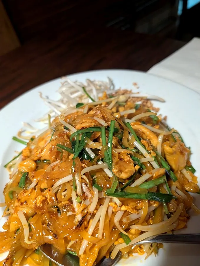 LucKi Thai Bistro